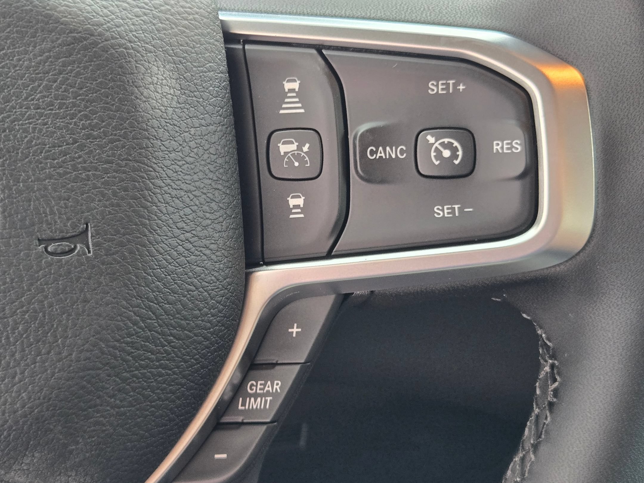 New 2026 RAM 2500 Big Horn AWD/4WD image 25