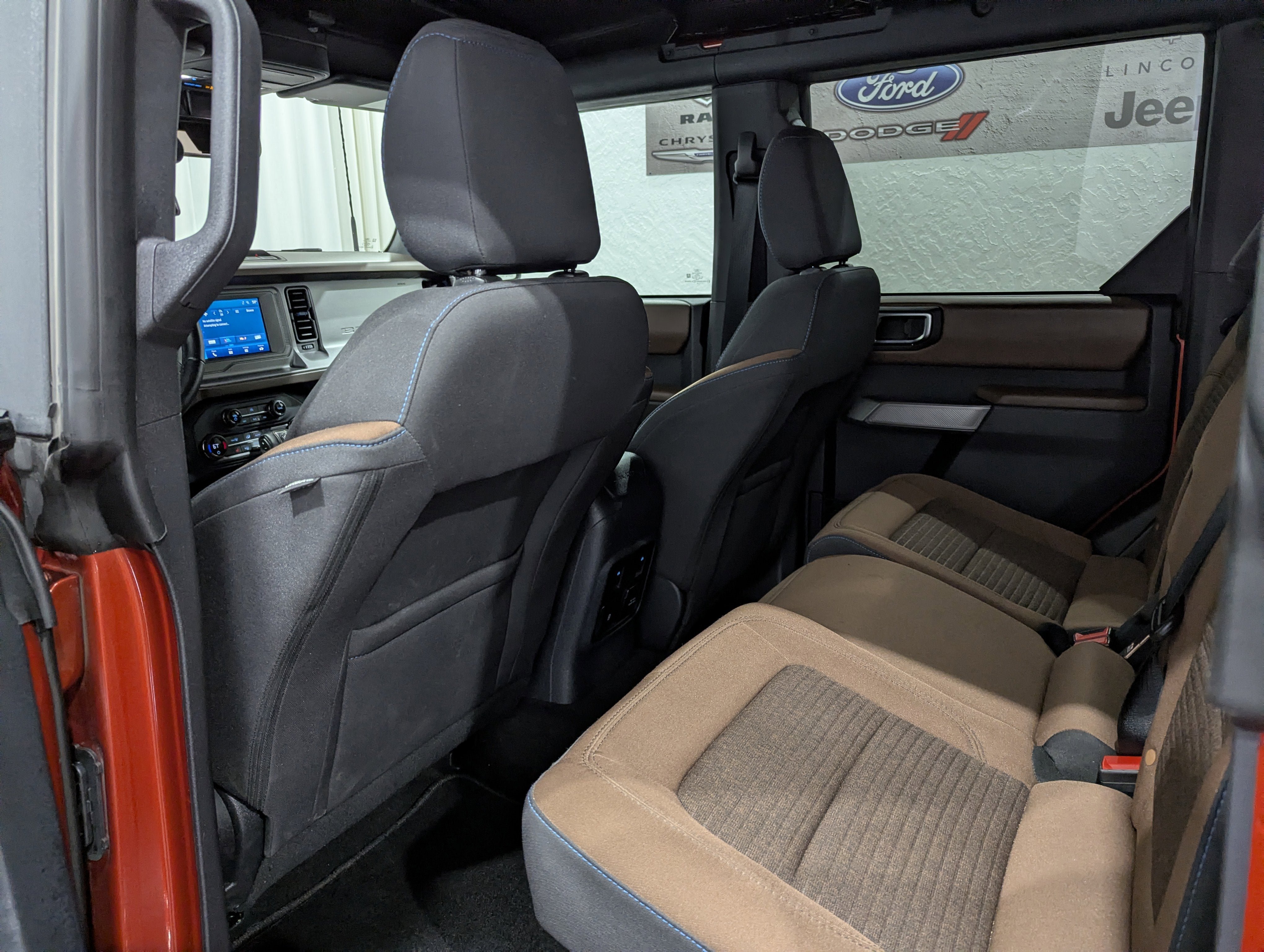 Used 2023 Ford Bronco Outer Banks AWD/4WD image 12