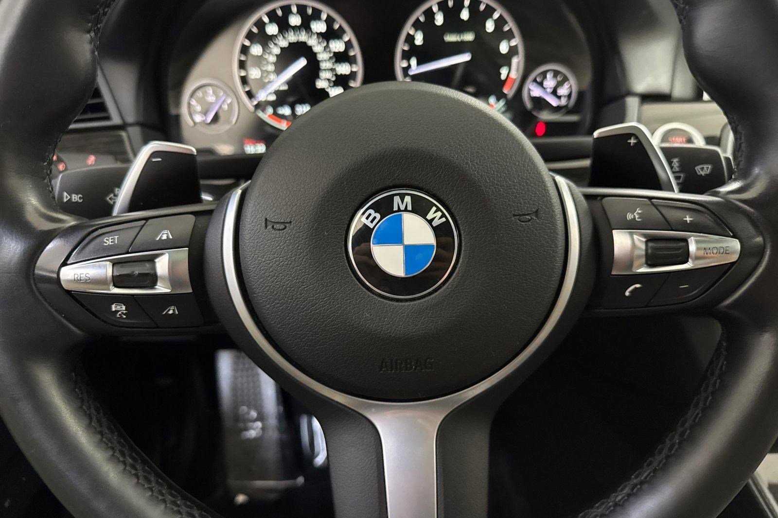 Used 2016 BMW 550i xDrive Sedan AWD/4WD image 17