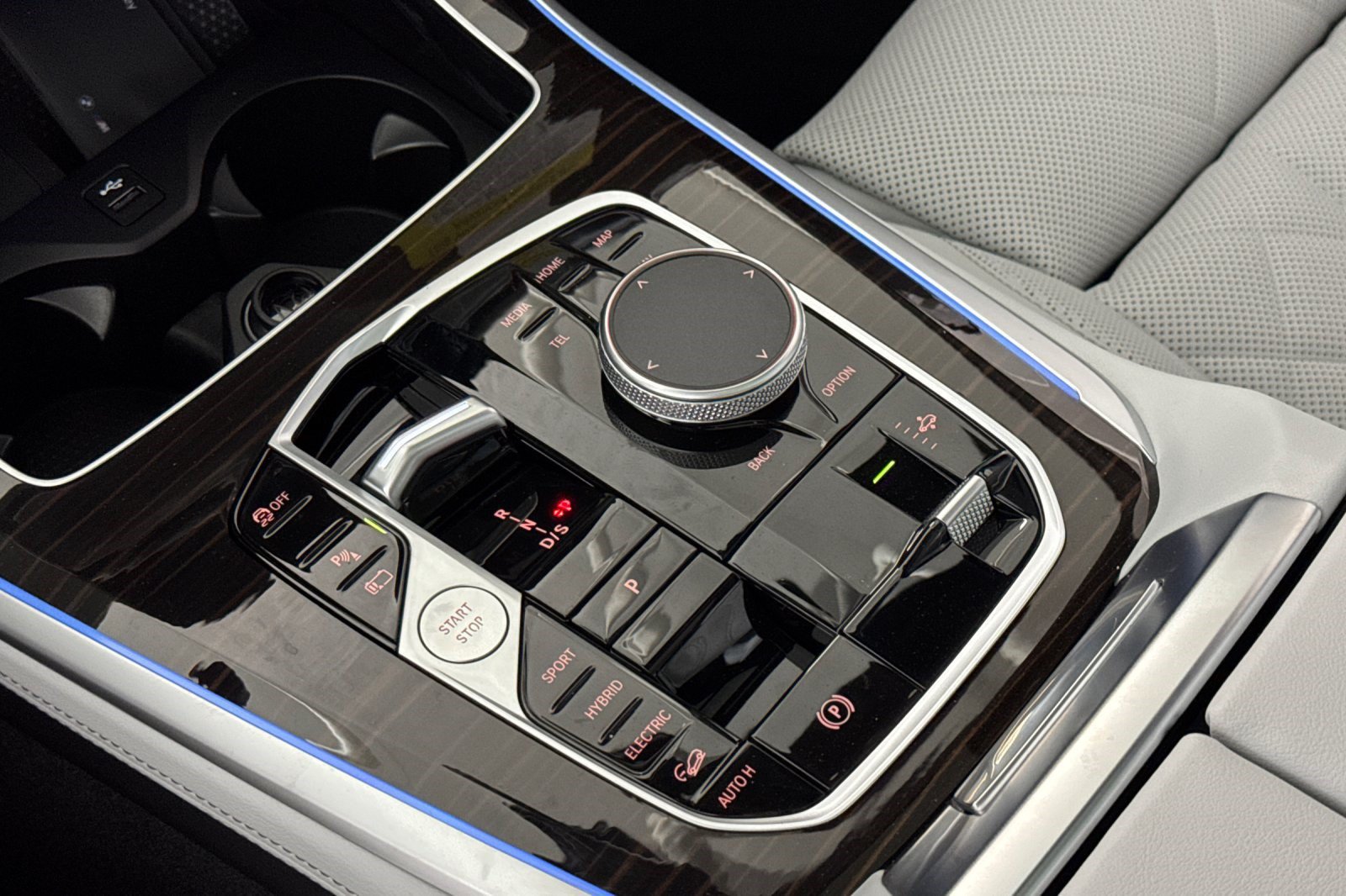 New 2026 BMW X5 xDrive50e AWD/4WD image 17