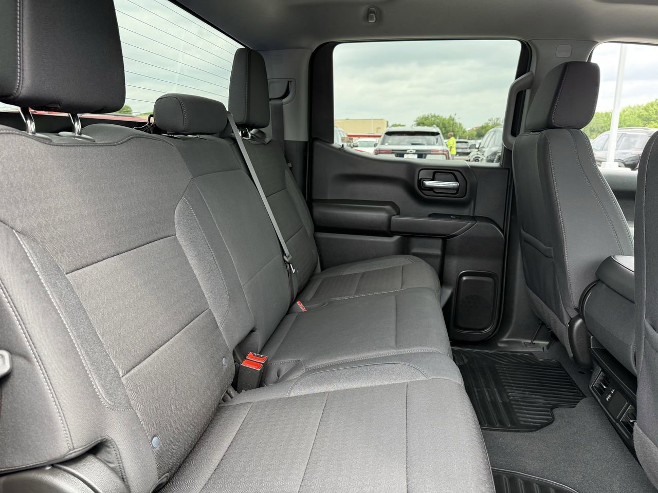 Used 2024 Chevrolet Silverado 1500 Custom image 25