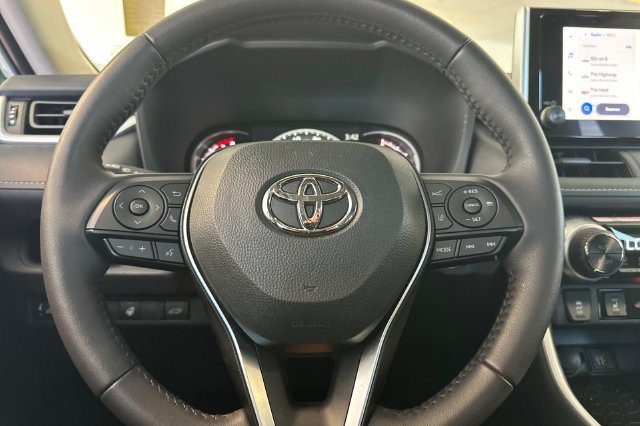 Certified 2025 Toyota RAV4 XLE w/ Convenience Package FWD image 28