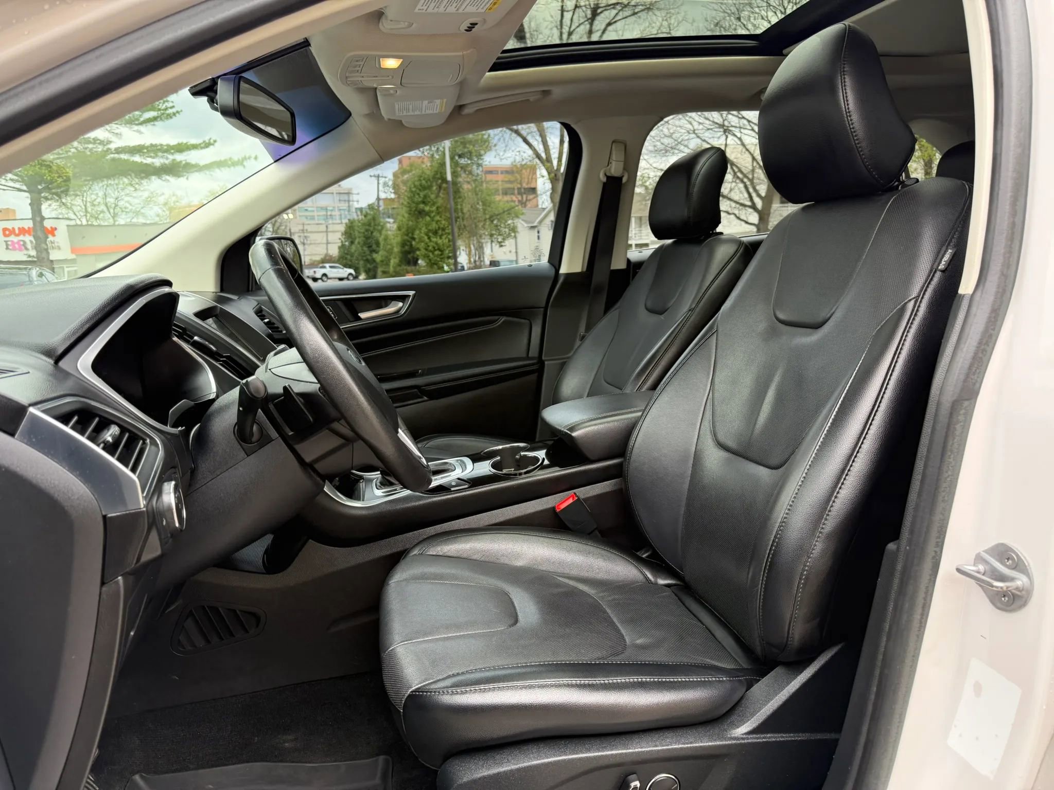 Used 2017 Ford Edge Titanium w/ Equipment Group 301A AWD/4WD image 11