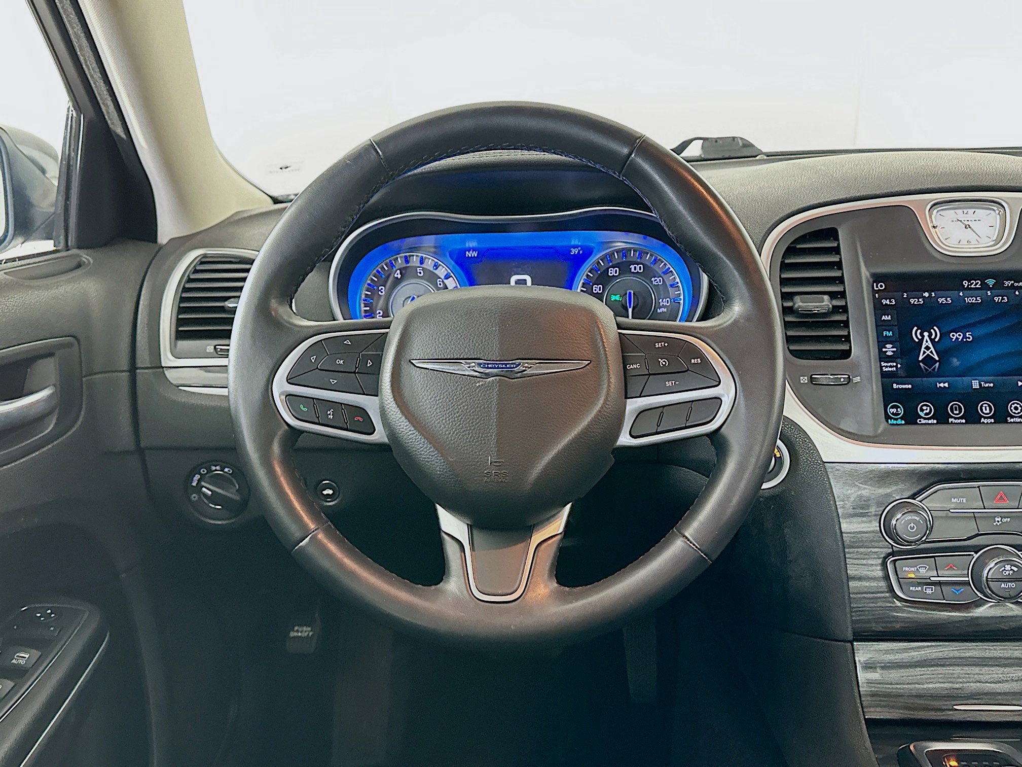 Used 2022 Chrysler 300 Touring w/ Sport Appearance Package image 17