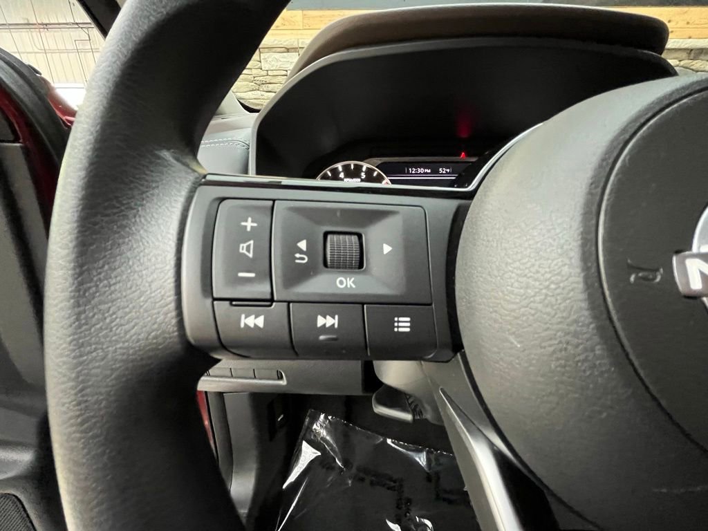 Used 2022 Nissan Rogue SV AWD/4WD image 20