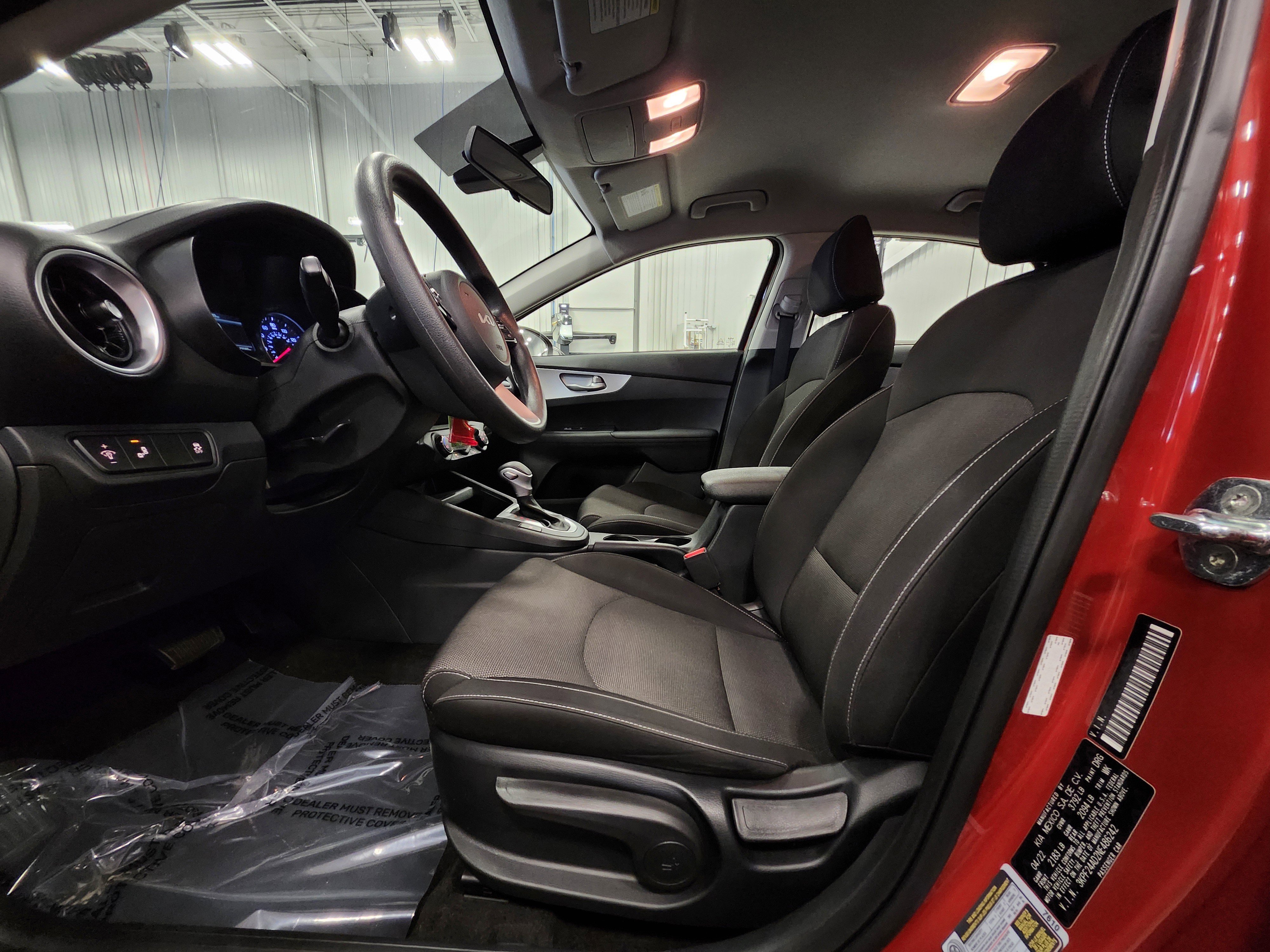 Certified 2022 Kia Forte LXS w/ LXS Technology Package image 19