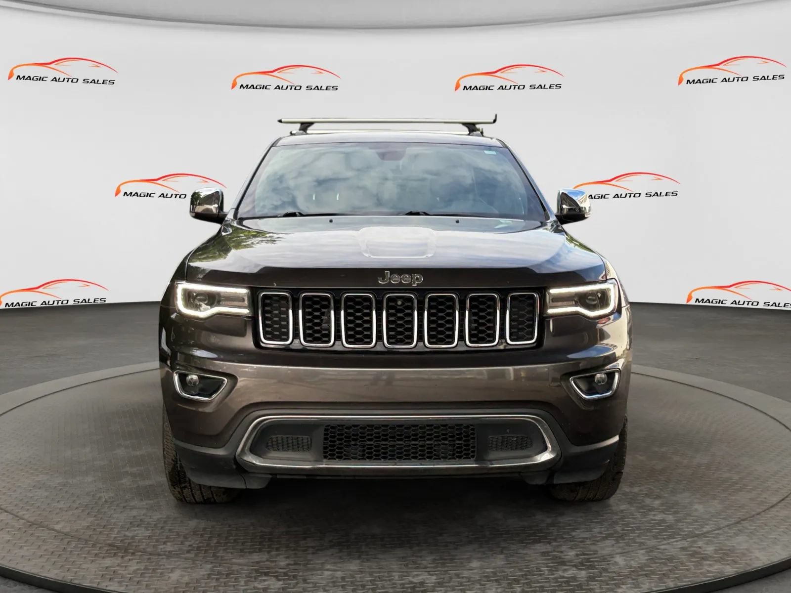 Used 2021 Jeep Grand Cherokee Limited w/ Premium Lighting Group AWD/4WD image 3