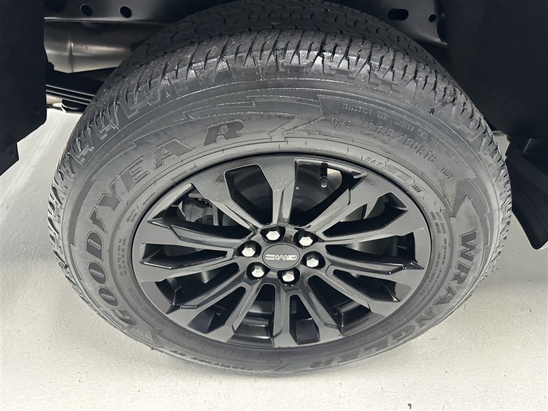 Used 2021 GMC Canyon Elevation w/ Driver Alert Package image 13