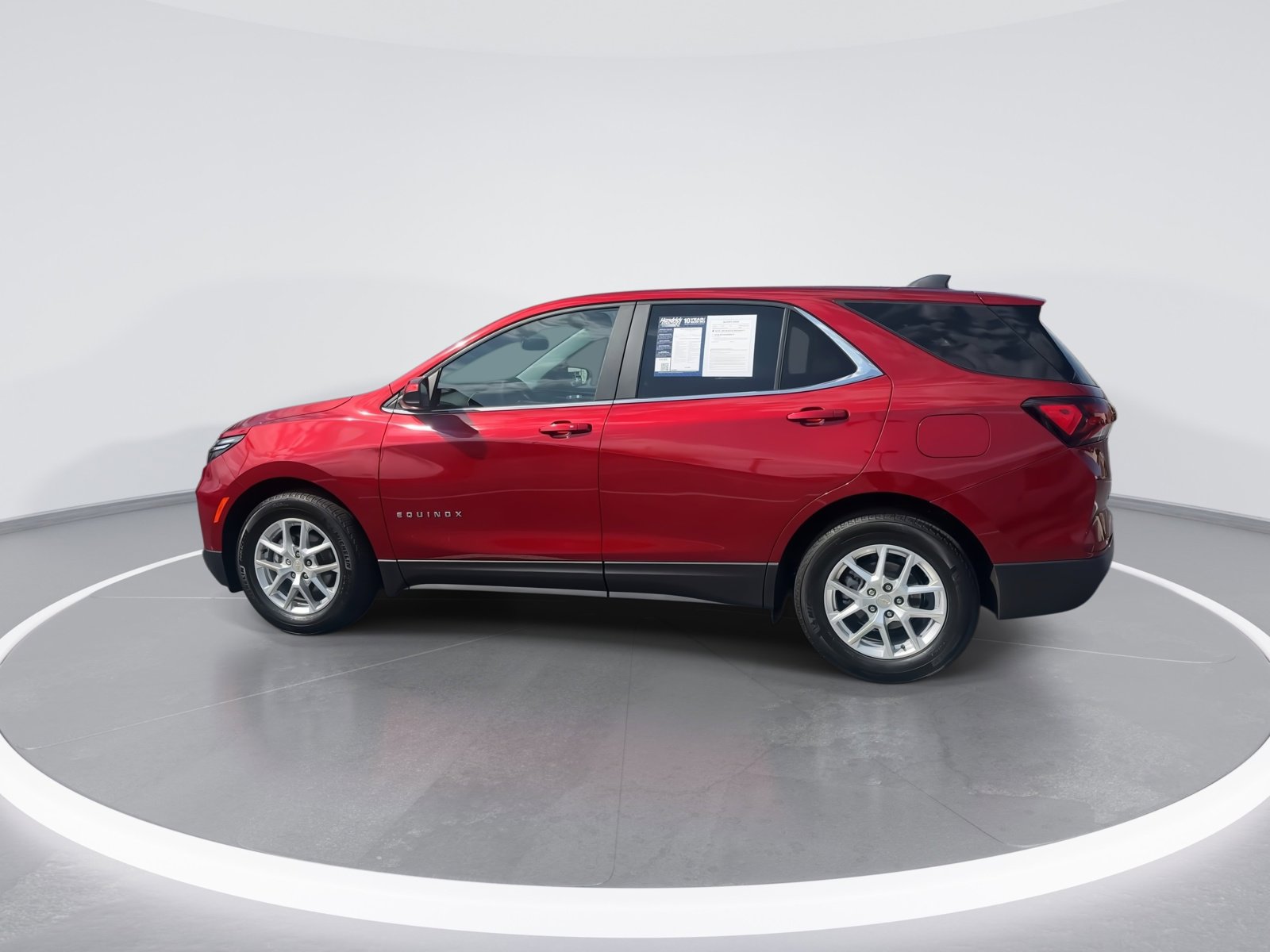 Used 2024 Chevrolet Equinox LT w/ LPO, Floor Liner Package image 6