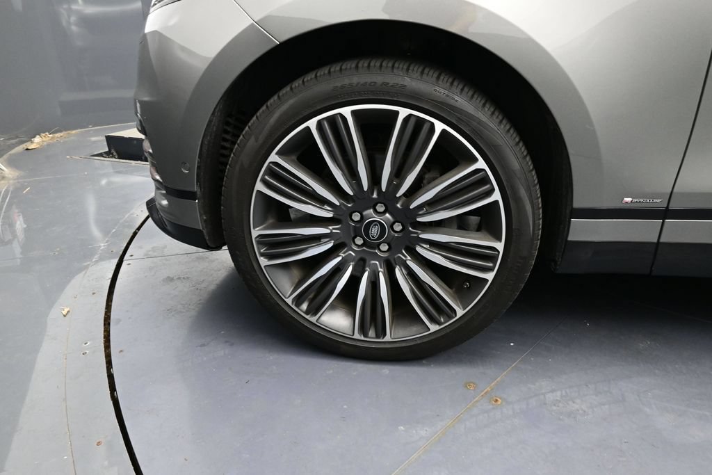 Used 2018 Land Rover Range Rover Velar R-Dynamic HSE AWD/4WD image 14