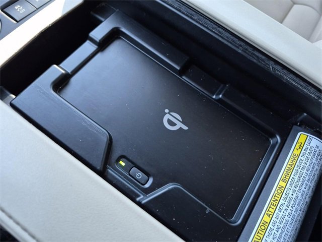 Used 2020 Toyota Highlander XLE image 46