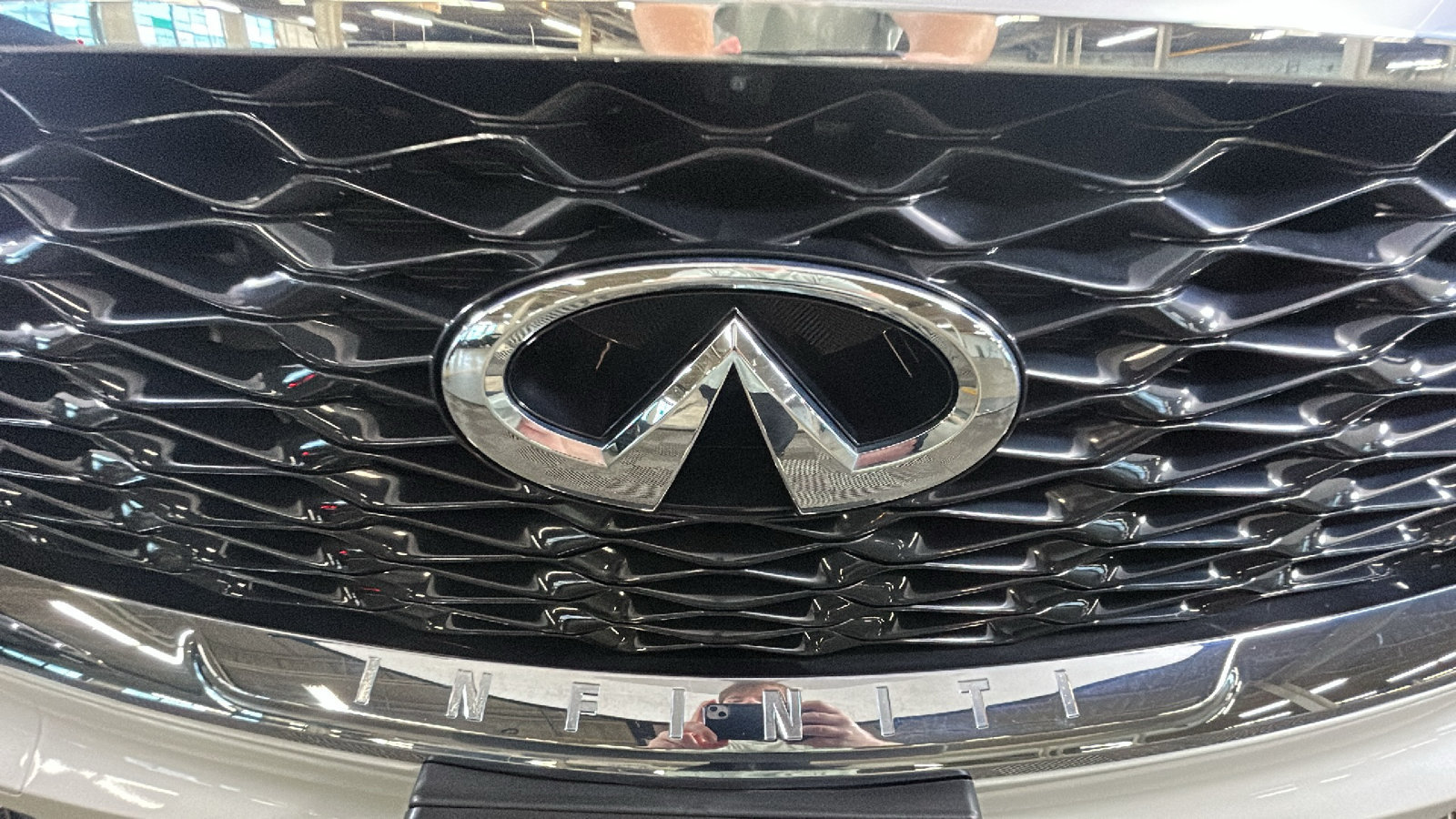 Used 2024 INFINITI QX60 Luxe AWD/4WD image 8