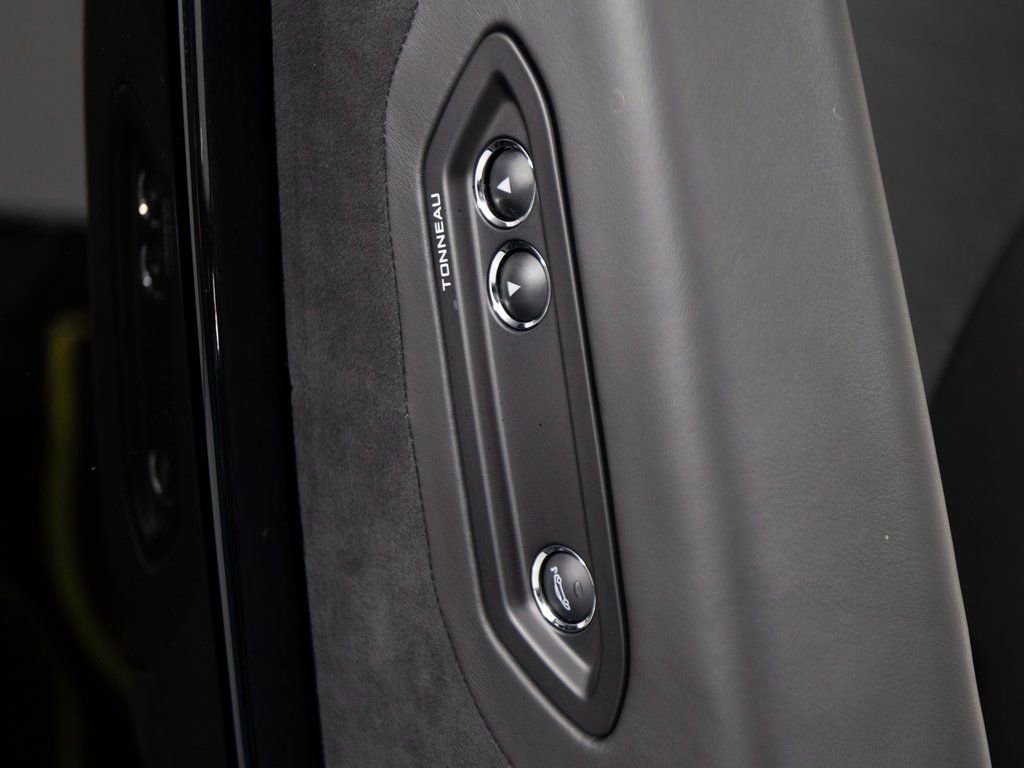 Used 2024 McLaren 750S Spider image 12