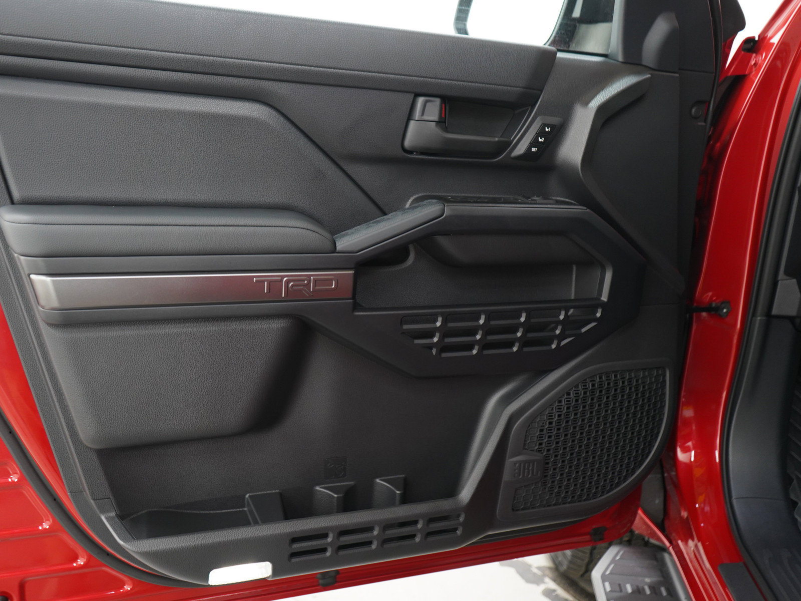 Used 2025 Toyota 4Runner TRD Off-Road Premium AWD/4WD image 19