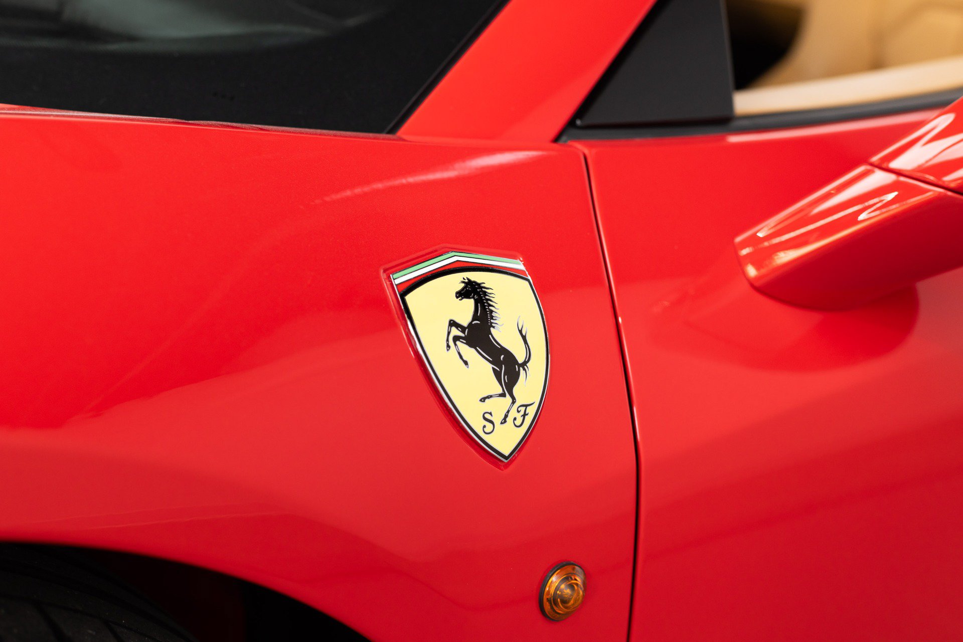 Certified 2014 Ferrari 458 Spider RWD image 33