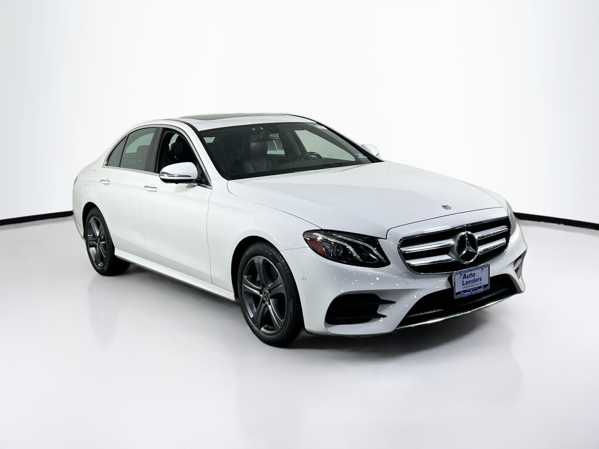 Used 2019 Mercedes-Benz E 300 4MATIC image 3