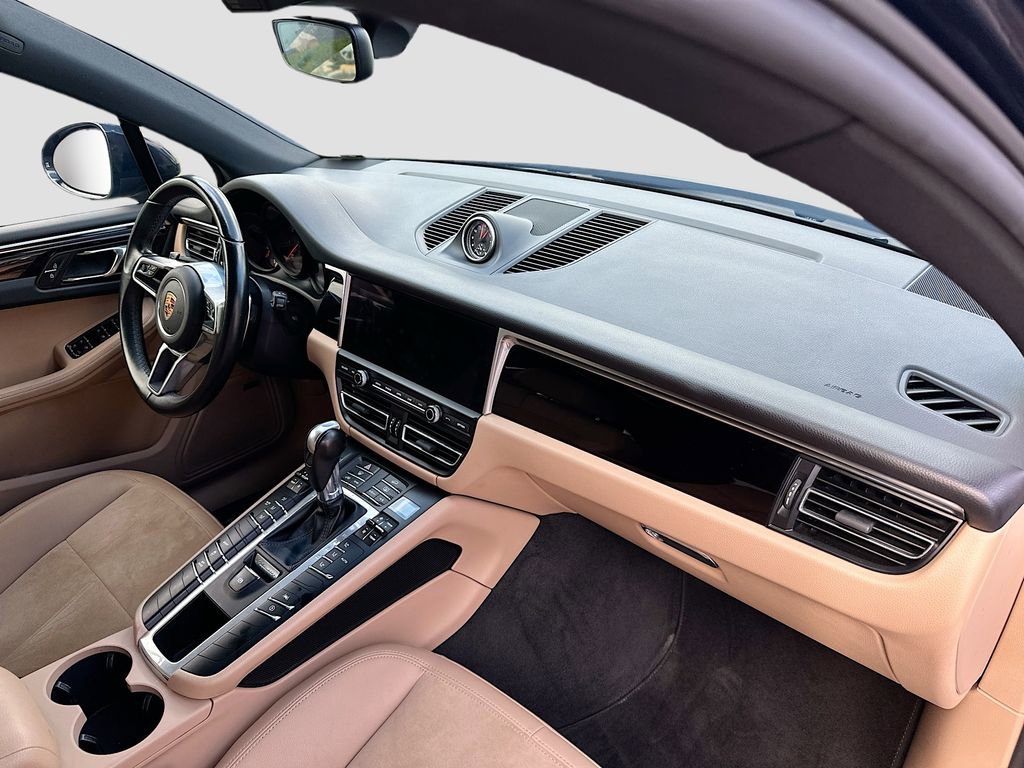 Used 2021 Porsche Macan image 35