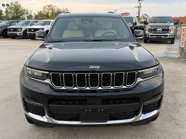 Used 2023 Jeep Grand Cherokee L Limited AWD/4WD image 2