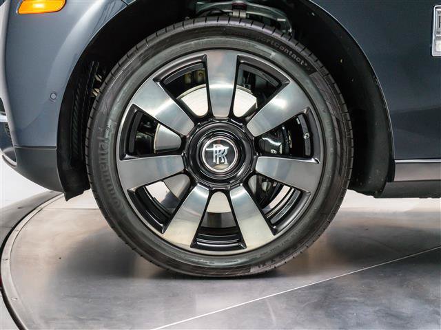 Used 2024 Rolls-Royce Cullinan AWD/4WD image 13