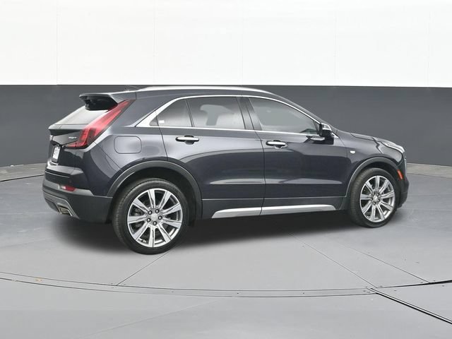 Used 2023 Cadillac XT4 Premium Luxury w/ Cold Weather Package FWD image 16