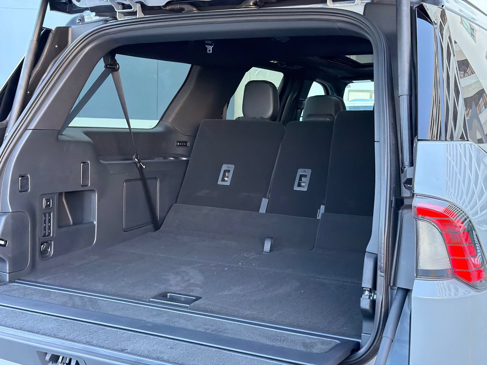 New 2026 Lincoln Navigator L Reserve w/ Jet Appearance Package AWD/4WD image 8