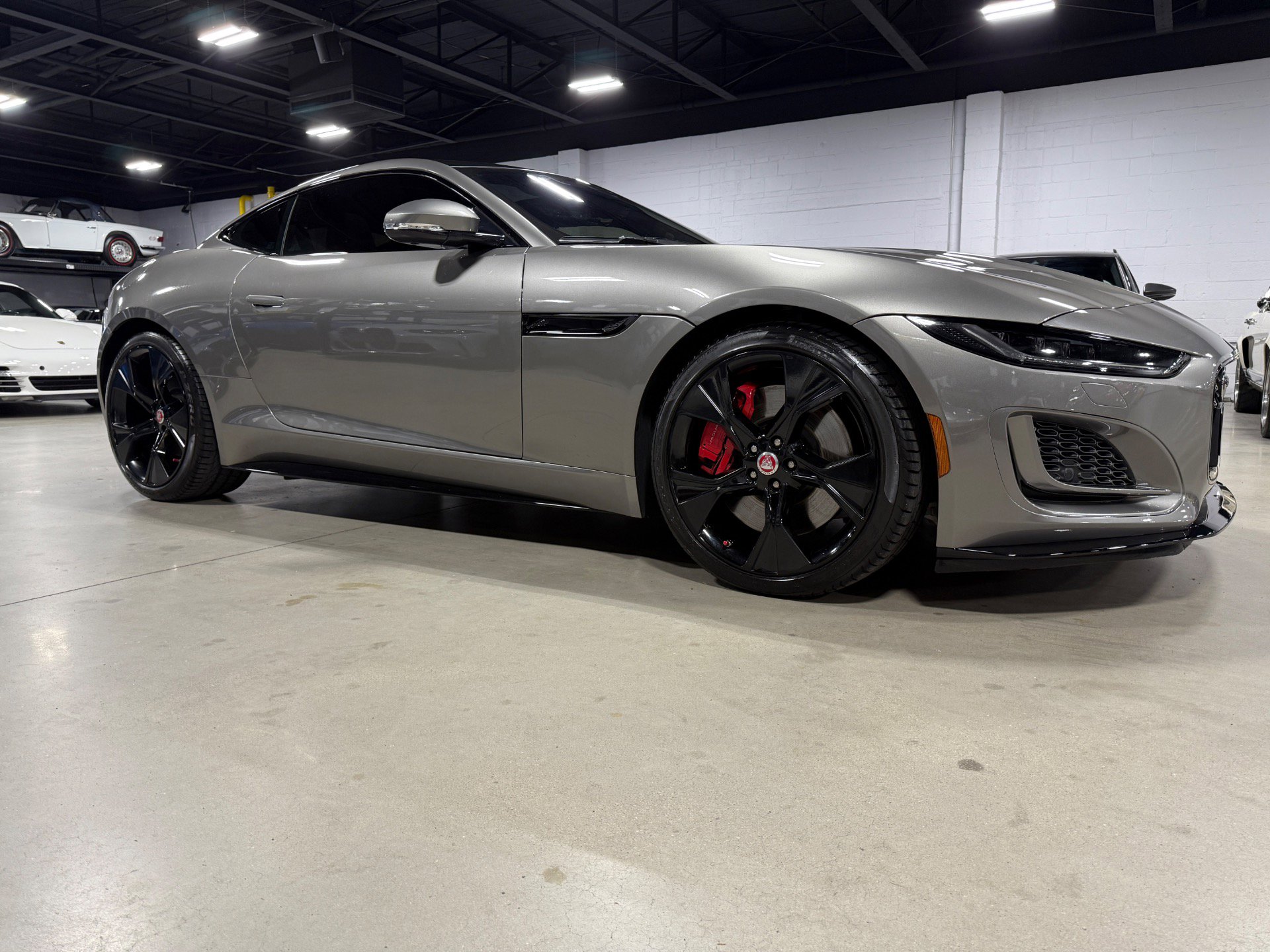 Used 2021 Jaguar F-TYPE R-Dynamic image 10