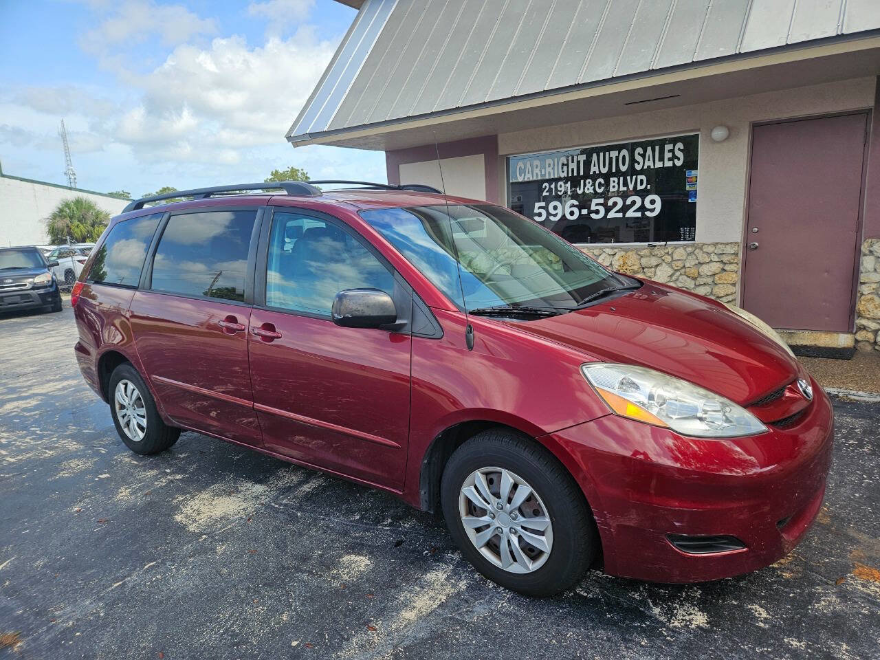 Used 2010 Toyota Sienna LE