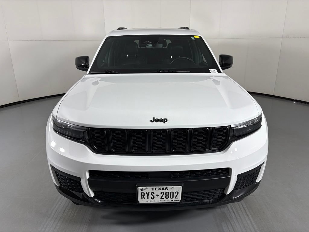 Used 2022 Jeep Grand Cherokee L Laredo RWD image 3