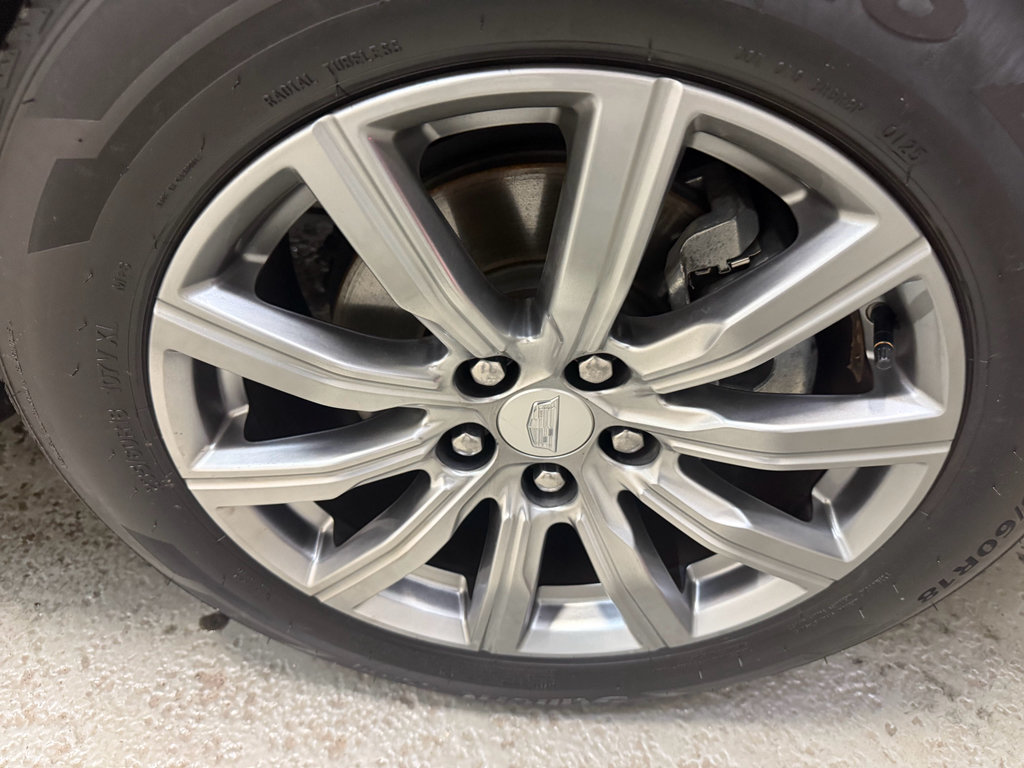 Used 2019 Cadillac XT4 Premium Luxury AWD/4WD image 36