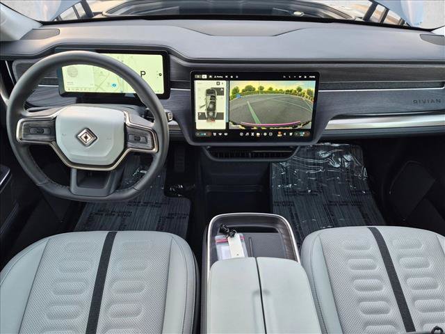 Used 2025 Rivian R1S Adventure AWD/4WD image 17