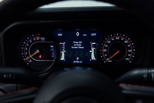 Used 2024 Jeep Gladiator Rubicon w/ Convenience Group image 2