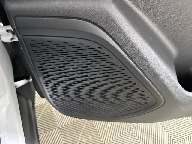 Used 2025 Chevrolet Traverse LT w/ Sun and Wheel Package image 29