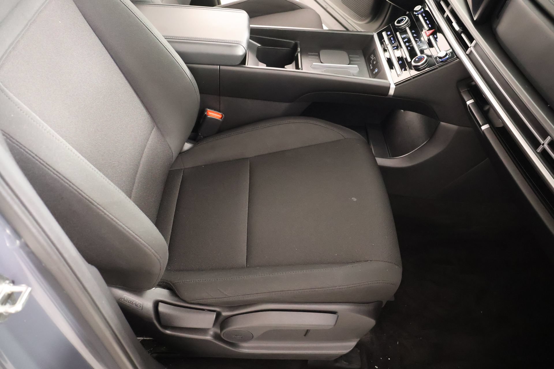 Used 2025 Hyundai Santa Fe SE FWD image 12