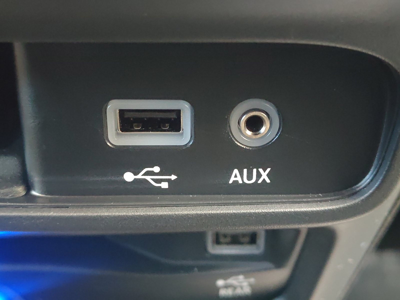 Used 2019 Chrysler Pacifica Limited w/ Advanced Safetytec Group FWD image 20