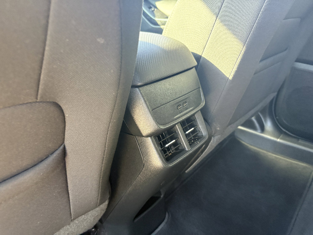 Used 2025 Chevrolet Equinox LT FWD image 17