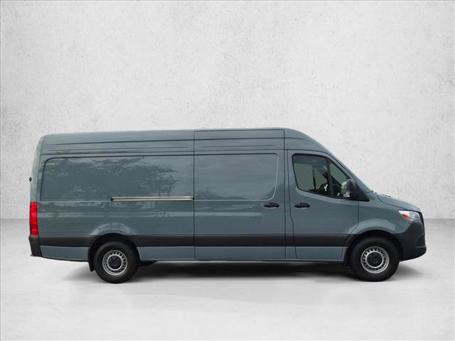 Used 2024 Mercedes-Benz Sprinter 2500 image 3