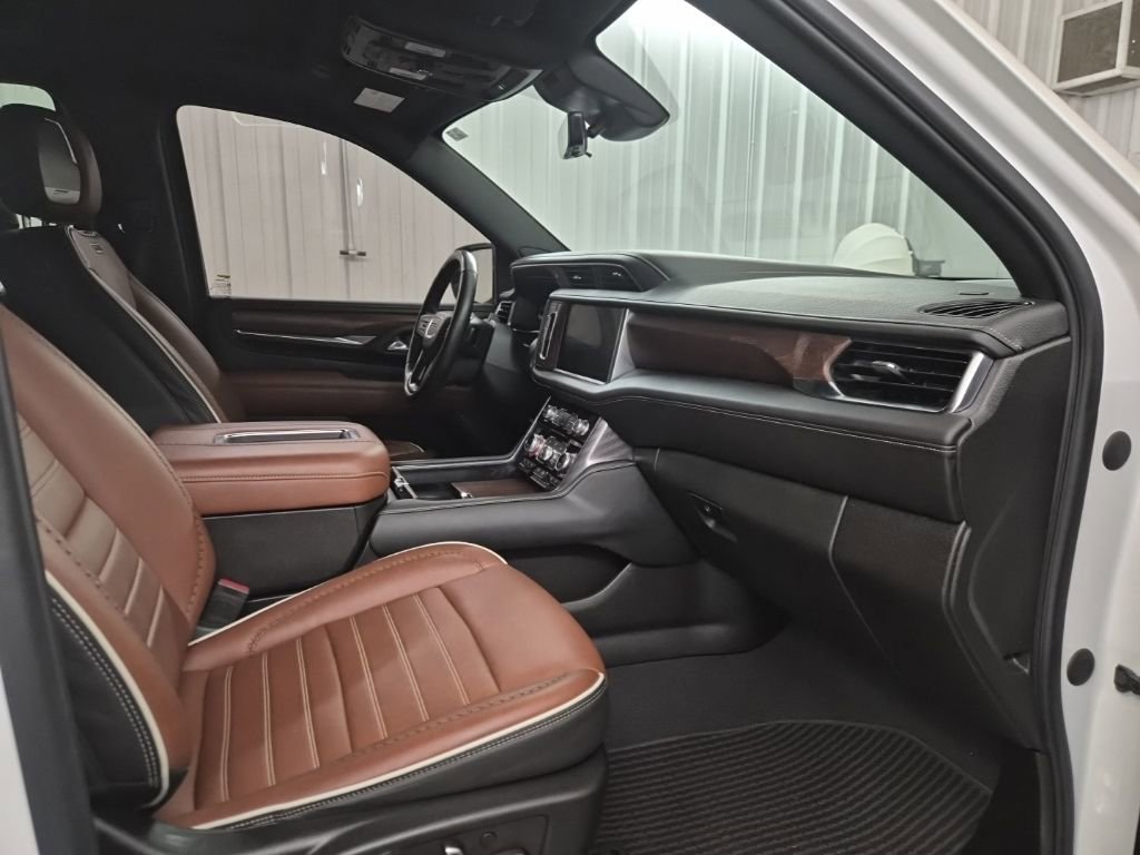 Used 2023 GMC Yukon Denali Ultimate image 28