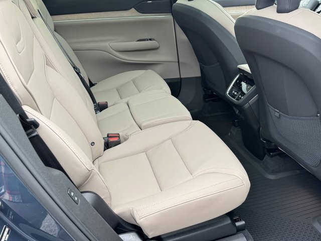 New 2025 Volvo EX90 Plus w/ Protection Package Premier image 13