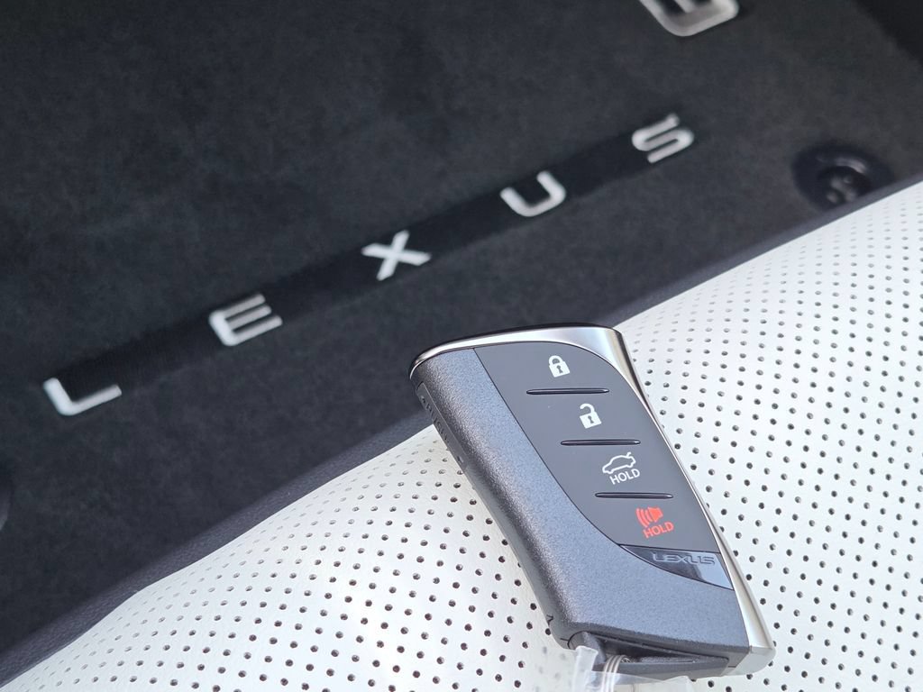New 2026 Lexus ES 350h AWD image 42