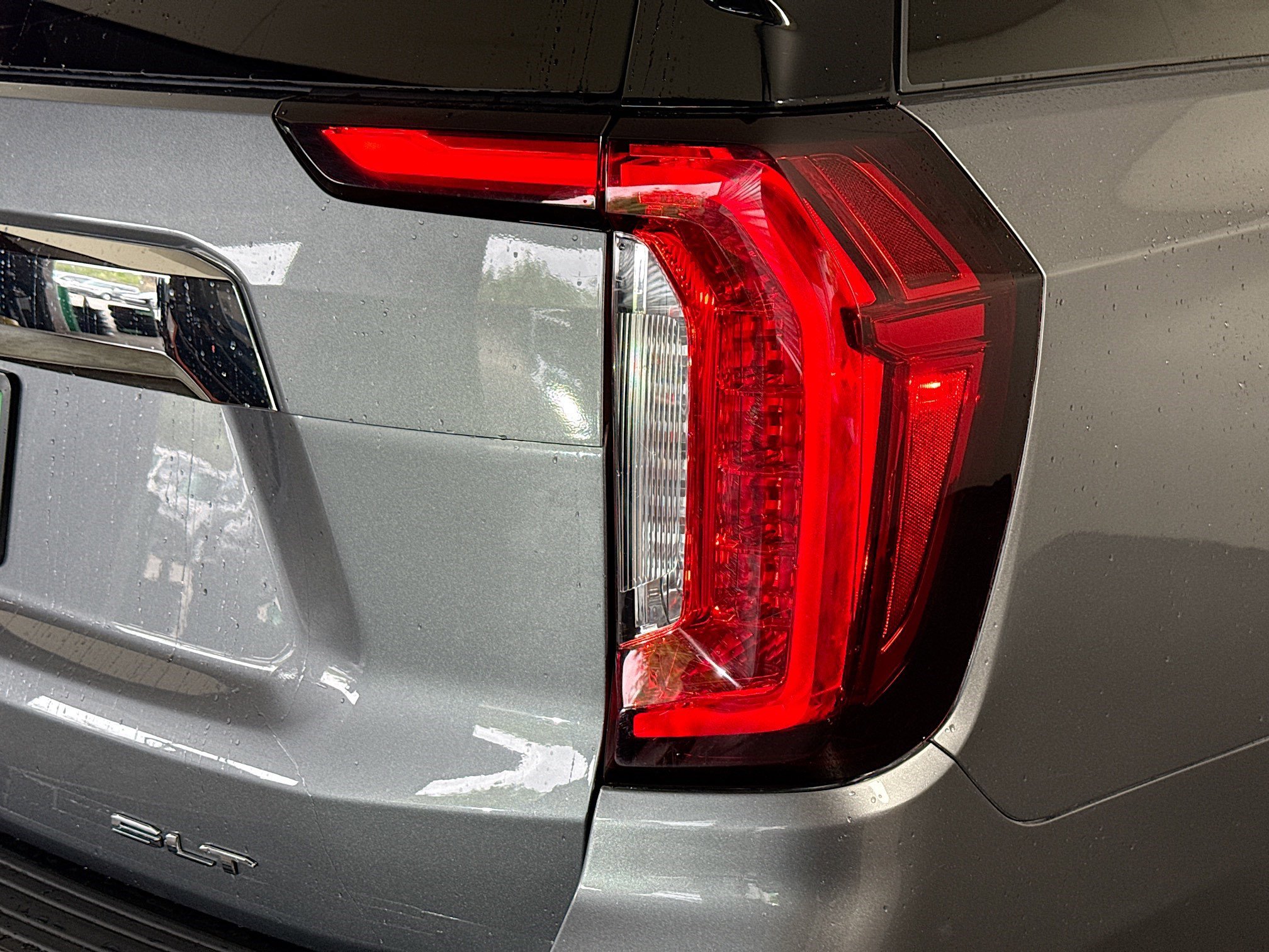 Used 2022 GMC Yukon SLT AWD/4WD image 31