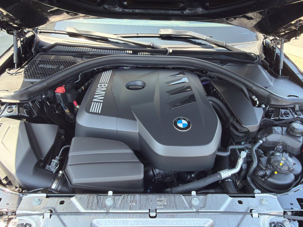 Used 2025 BMW 330i Sedan RWD image 14