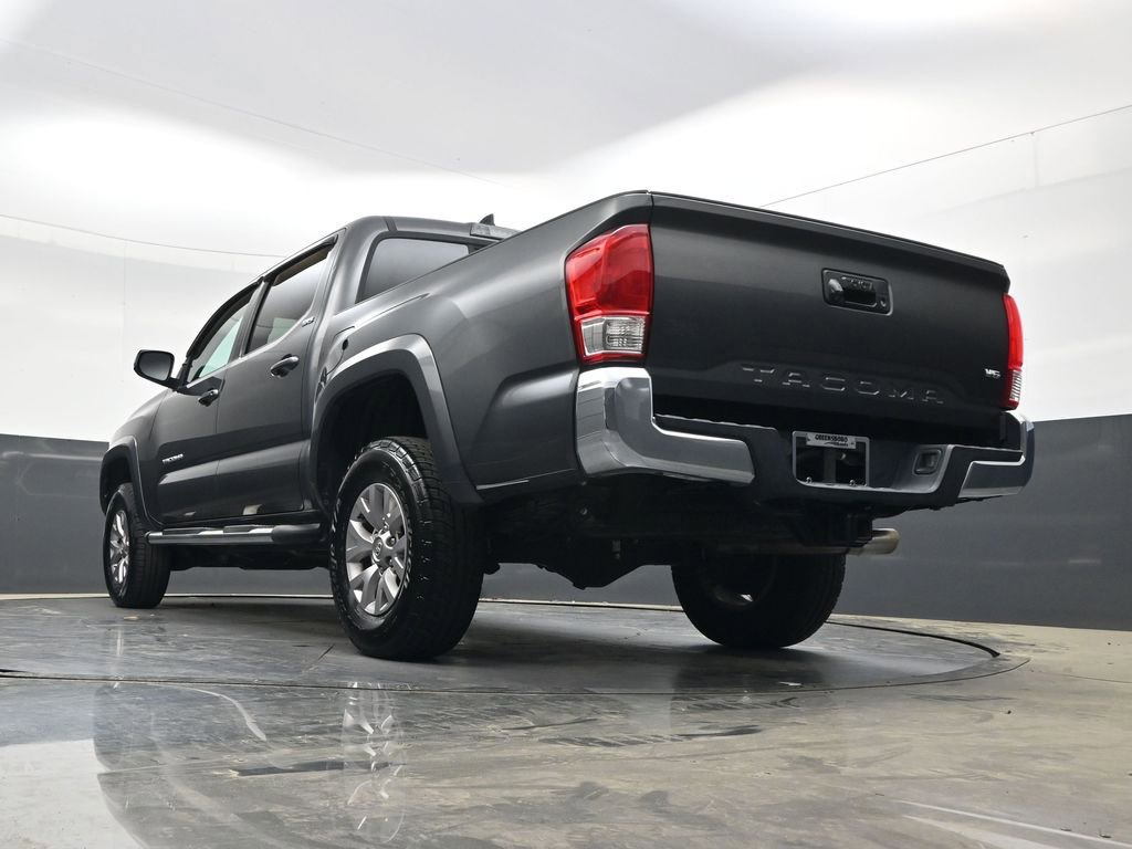 Used 2016 Toyota Tacoma SR5 w/ SR5 Appearance Package (SN) image 29