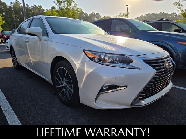 Used 2017 Lexus ES 350 w/ Luxury Package image 3