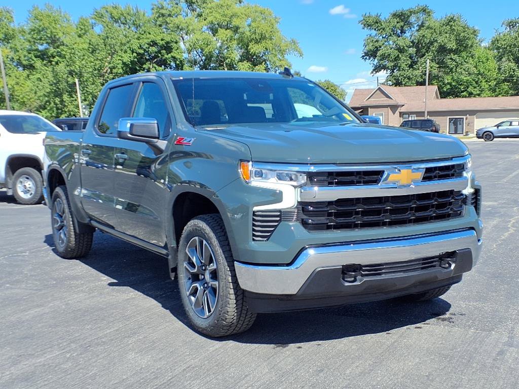 Used 2025 Chevrolet Silverado 1500 LT w/ Z71 Off-Road Package image 6