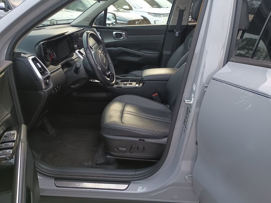 Used 2022 Kia Sorento SX image 10