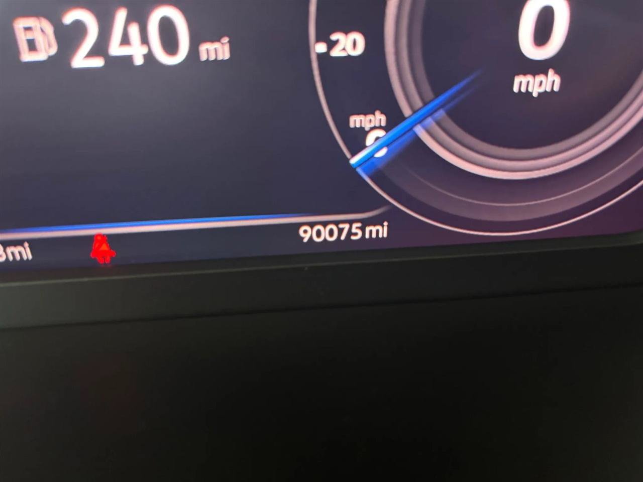 Used 2019 Volkswagen Tiguan SEL FWD image 17