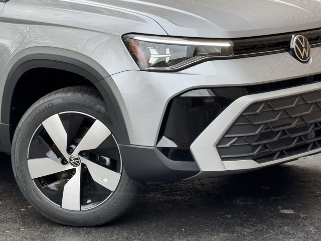 New 2025 Volkswagen Taos S image 3