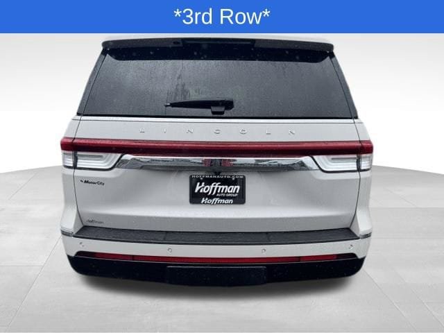 Certified 2024 Lincoln Navigator Reserve AWD/4WD image 4