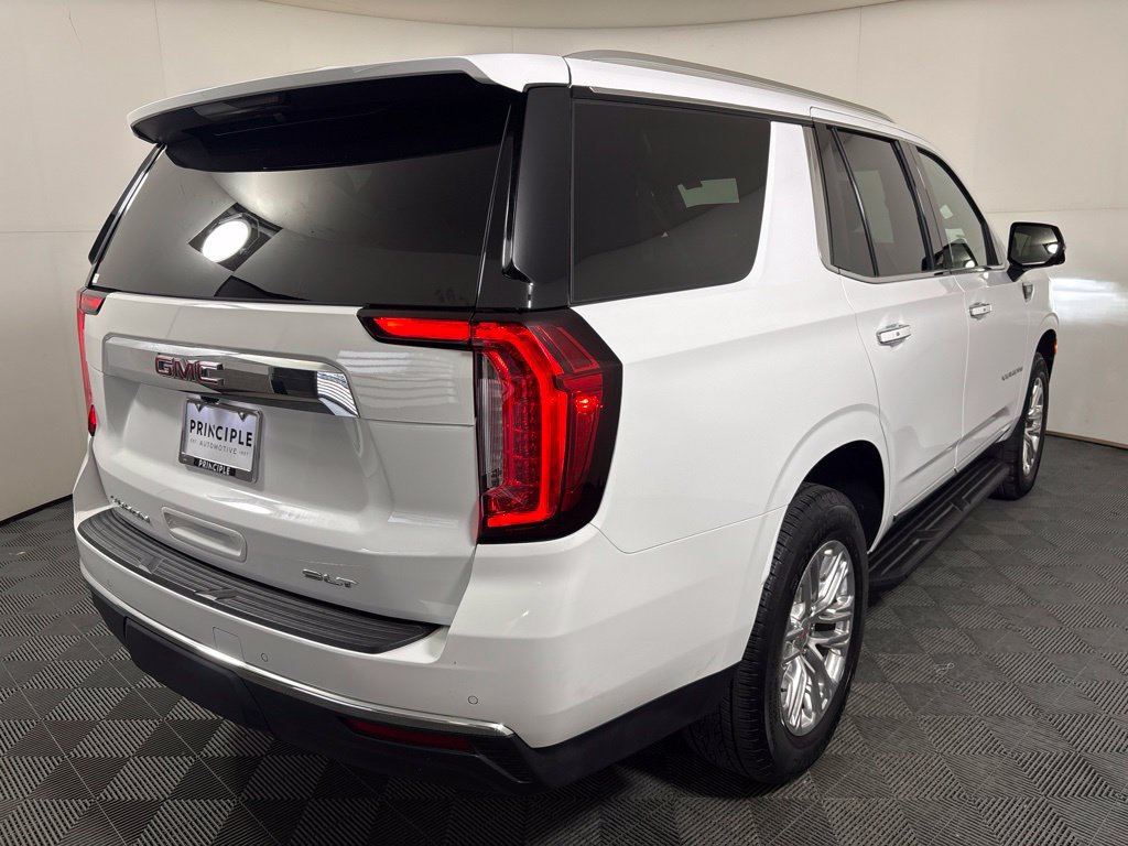 Used 2024 GMC Yukon SLT w/ SLT Luxury Package RWD image 5