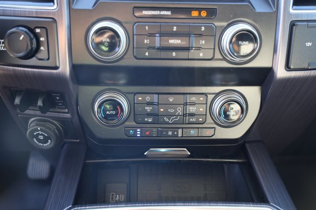 Used 2021 Ford F350 Limited w/ FX4 Off-Road Package image 20